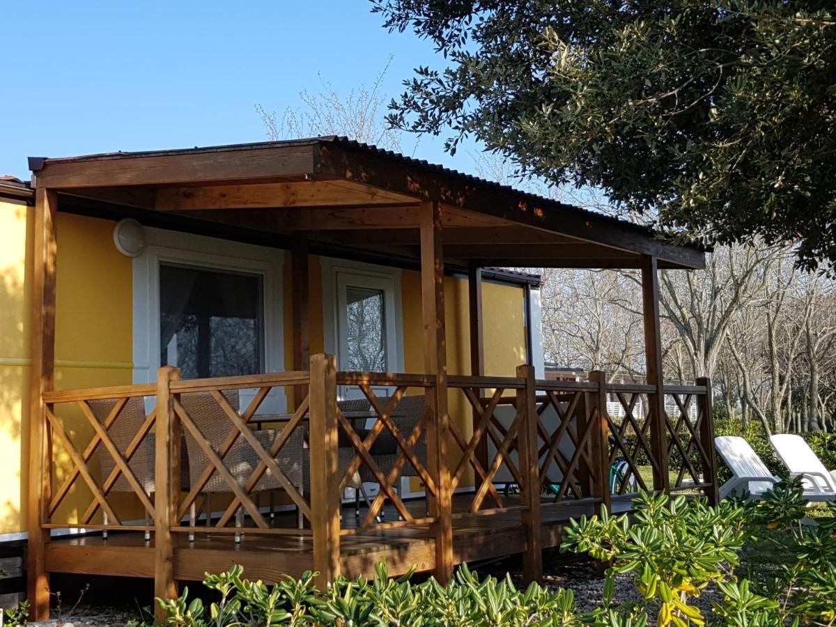 Naturist Mobile Homes Eden In Fkk Ulika Porec Luaran gambar