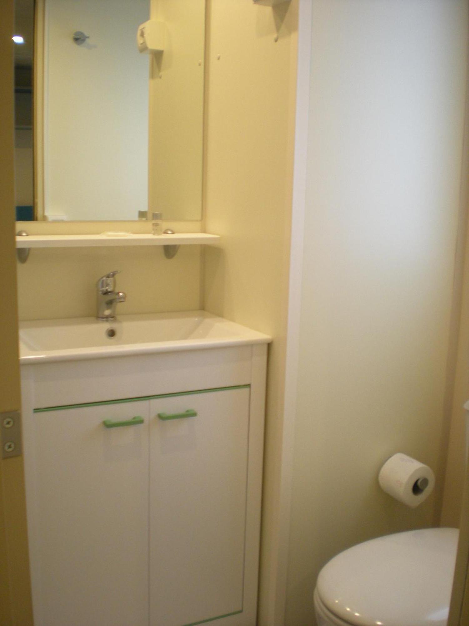 Naturist Mobile Homes Eden In Fkk Ulika Porec Bilik gambar