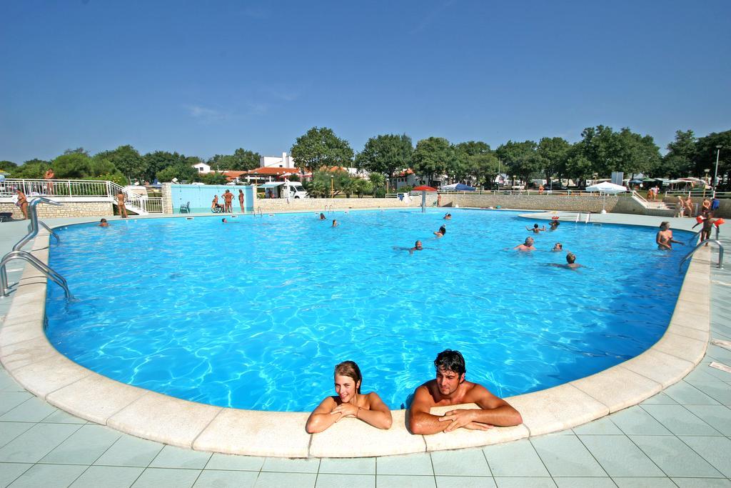 Naturist Mobile Homes Eden In Fkk Ulika Porec Luaran gambar